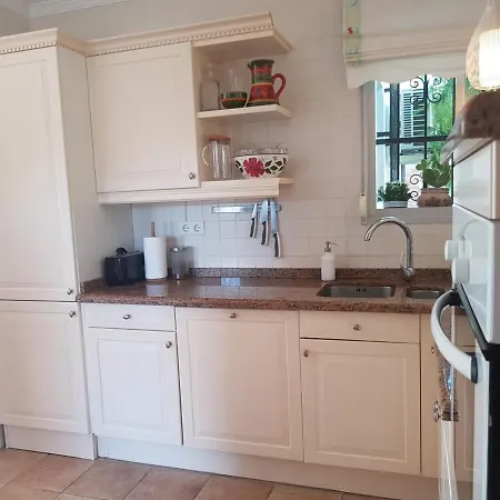 Bonita En Casa Palomas