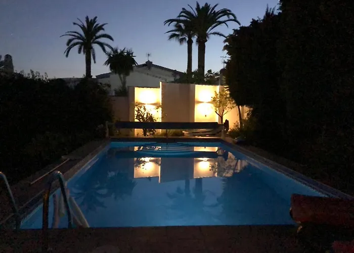 Bonita En Casa Palomas