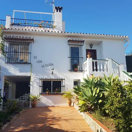 Bonita En Casa Palomas